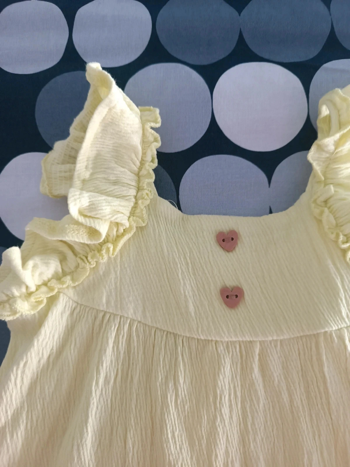 Robe Chicco 15 mois - Jaune Pâle & Volants 🎅 – photo 3